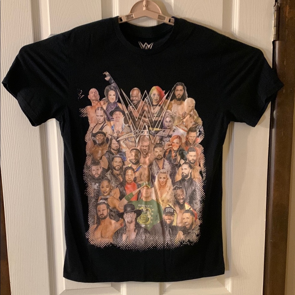 WWE Black Graphic Crew Neck T-Shirt (BIN M)